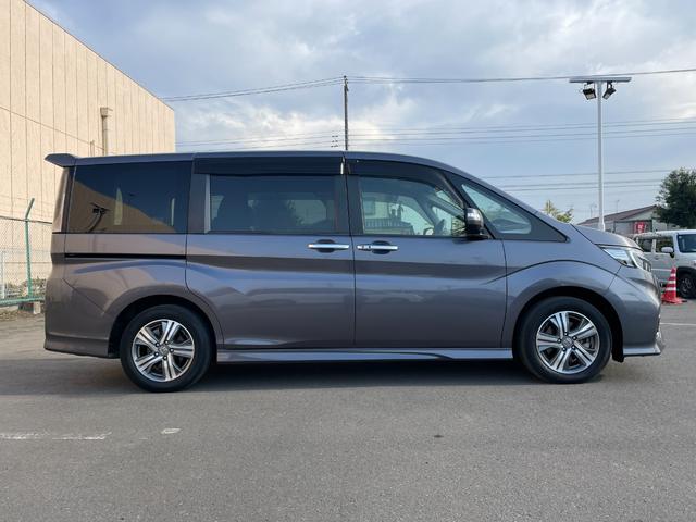 ステップワゴンスパーダ ｅ：ＨＥＶスパーダ　Ｇ・ＥＸ　ホンダセンシング　純正１０型ナビ　純正後席１１型モニター　マルチビューカメラ　ＥＴＣ２．０　両側電動スライドドア　フルセグＴＶ　Ｂｌｕｅｔｏｏｔｈ　前後ドライブレコーダー　ホンダセンシング　純正フロアマット（67枚目）