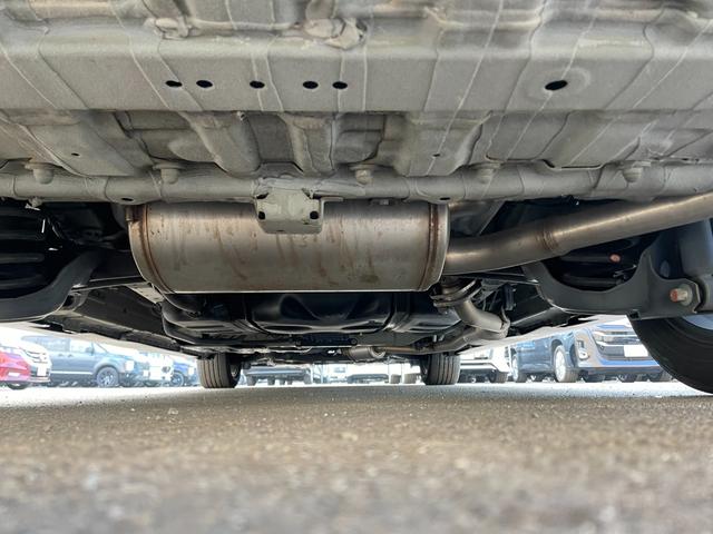 ステップワゴンスパーダ ｅ：ＨＥＶスパーダ　Ｇ・ＥＸ　ホンダセンシング　純正１０型ナビ　純正後席１１型モニター　マルチビューカメラ　ＥＴＣ２．０　両側電動スライドドア　フルセグＴＶ　Ｂｌｕｅｔｏｏｔｈ　前後ドライブレコーダー　ホンダセンシング　純正フロアマット（79枚目）