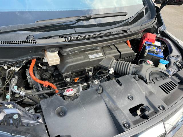 ステップワゴンスパーダ ｅ：ＨＥＶスパーダ　Ｇ・ＥＸ　ホンダセンシング　純正１０型ナビ　純正後席１１型モニター　マルチビューカメラ　ＥＴＣ２．０　両側電動スライドドア　フルセグＴＶ　Ｂｌｕｅｔｏｏｔｈ　前後ドライブレコーダー　ホンダセンシング　純正フロアマット（80枚目）