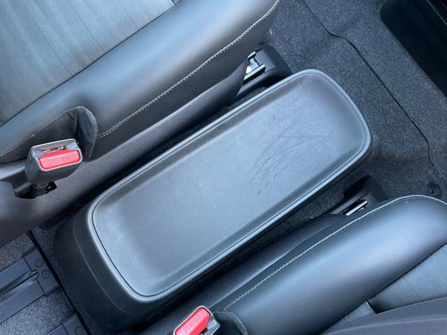 セレナ e-パワー ハイウェイスターV 90周年記念車 2トーン 純正12.3型ナビ 全周囲カメラー デジタルインナーミラー 専用合皮シート ワイヤレス充電 プロパイロット シート・ハンドルヒーター 両側電動ドア ドラレコ ETC2.0 LED 禁煙(44枚目)