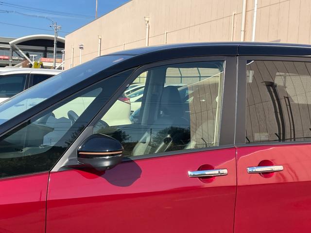 セレナ e-パワー ハイウェイスターV 90周年記念車 2トーン 純正12.3型ナビ 全周囲カメラー デジタルインナーミラー 専用合皮シート ワイヤレス充電 プロパイロット シート・ハンドルヒーター 両側電動ドア ドラレコ ETC2.0 LED 禁煙(74枚目)