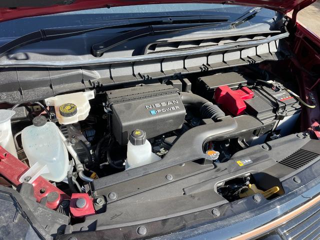 セレナ e-パワー ハイウェイスターV 90周年記念車 2トーン 純正12.3型ナビ 全周囲カメラー デジタルインナーミラー 専用合皮シート ワイヤレス充電 プロパイロット シート・ハンドルヒーター 両側電動ドア ドラレコ ETC2.0 LED 禁煙(80枚目)