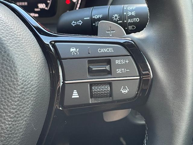 ZR-V 純正9インチナビ Bluetooth フルセグTV CD DVD FM AM 4WD バックカメラ 無限マフラー ラバーマット 純正ホイール ダウンヒルアシストコントロールシステム パドルシフト(9枚目)