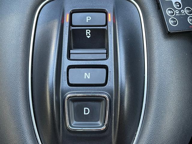 ZR-V 純正9インチナビ Bluetooth フルセグTV CD DVD FM AM 4WD バックカメラ 無限マフラー ラバーマット 純正ホイール ダウンヒルアシストコントロールシステム パドルシフト(39枚目)