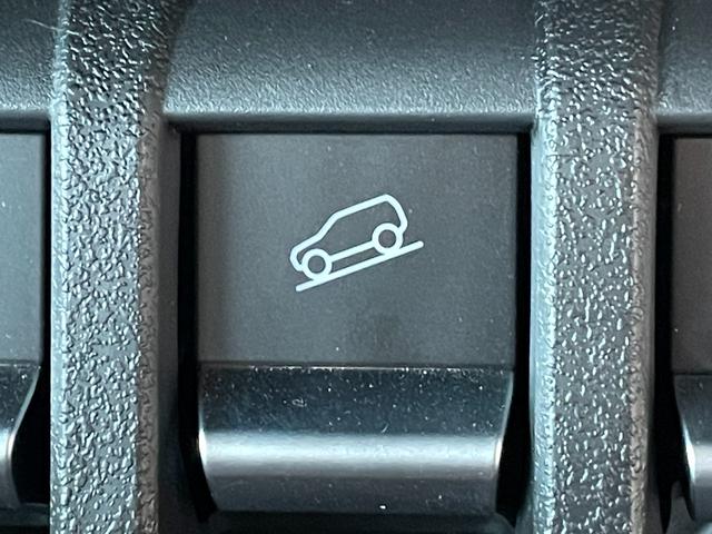 ジムニー ＸＣ　スズキセーフティサポート　デュアルセンサーブレーキサポート　誤発進抑制機能　車線逸脱警報機能　ふらつき警報　先行車発進お知らせ機能　標識認識機能　ハイビームアシスト　リヤパーキングセンサー　ＬＥＤ（7枚目）