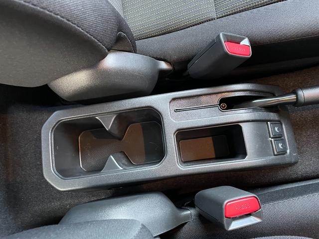 ジムニー ＸＣ　スズキセーフティサポート　デュアルセンサーブレーキサポート　誤発進抑制機能　車線逸脱警報機能　ふらつき警報　先行車発進お知らせ機能　標識認識機能　ハイビームアシスト　リヤパーキングセンサー　ＬＥＤ（34枚目）