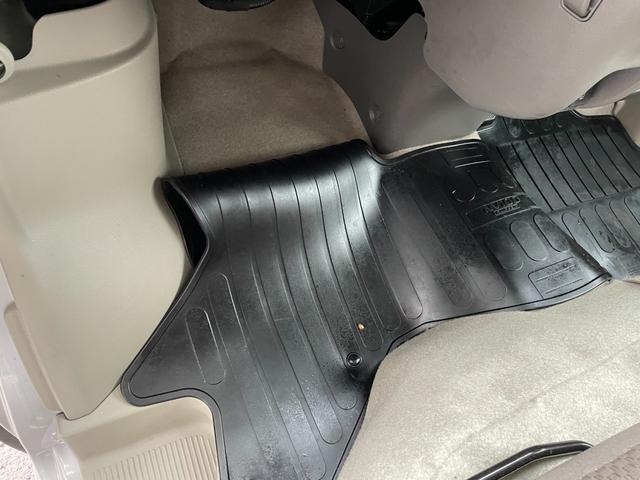 �y���z�K���o�[����X�́u�g�C�U��X�E�x�r�[�U��X����v�̂����ׂ�B�u�W���C�t���z���_����X����v�̓��H�����񂾖ڂ̑O�ł��I�݂Ȃ��܂̂��ԑI�т̂���`���������Ă��������I