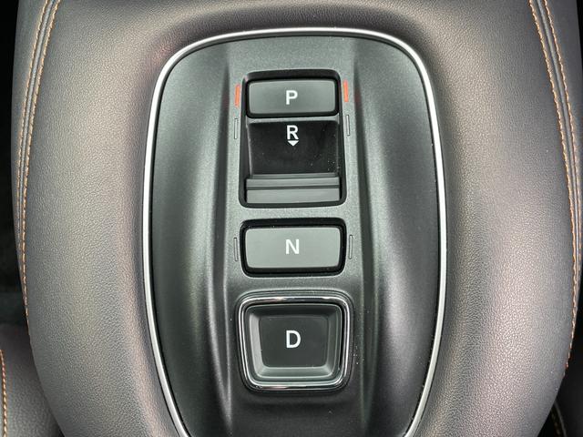 �y���z�K���o�[����X�́u�g�C�U��X�E�x�r�[�U��X����v�̂����ׂ�B�u�W���C�t���z���_����X����v�̓��H�����񂾖ڂ̑O�ł��I�݂Ȃ��܂̂��ԑI�т̂���`���������Ă��������I