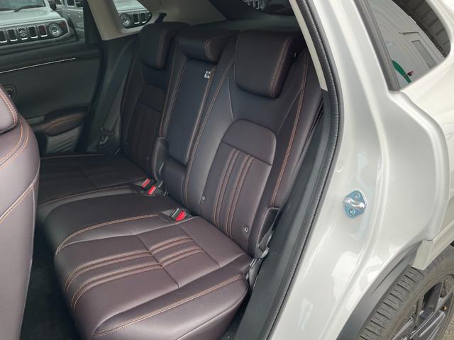 �y���z�K���o�[����X�́u�g�C�U��X�E�x�r�[�U��X����v�̂����ׂ�B�u�W���C�t���z���_����X����v�̓��H�����񂾖ڂ̑O�ł��I�݂Ȃ��܂̂��ԑI�т̂���`���������Ă��������I