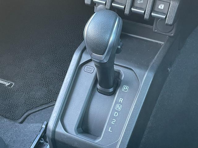 �y���z�K���o�[����X�́u�g�C�U��X�E�x�r�[�U��X����v�̂����ׂ�B�u�W���C�t���z���_����X����v�̓��H�����񂾖ڂ̑O�ł��I�݂Ȃ��܂̂��ԑI�т̂���`���������Ă��������I