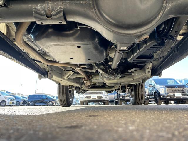 �y���z�K���o�[����X�́u�g�C�U��X�E�x�r�[�U��X����v�̂����ׂ�B�u�W���C�t���z���_����X����v�̓��H�����񂾖ڂ̑O�ł��I�݂Ȃ��܂̂��ԑI�т̂���`���������Ă��������I