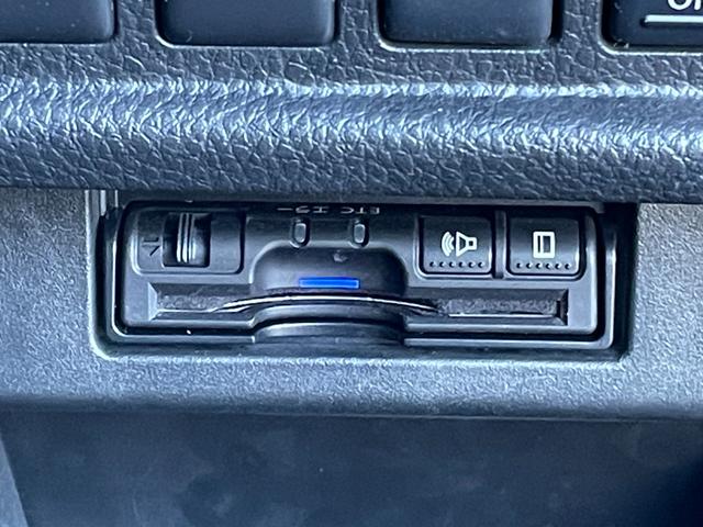 ���y�d�s�b�z�L�����H�𗘗p����ۂɗ������Œ�~���邱�ƂȂ��ʉ߂ł���A�d�s�b�ԍڊ�i�m���X�g�b�v������������V�X�e���@��j����������Ă��܂��B�Z�b�g�A�b�v���s�����Ƃŗ��p�\�ɂȂ�܂��B