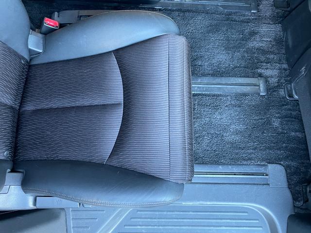 �y���z�K���o�[����X�́u�g�C�U��X�E�x�r�[�U��X����v�̂����ׂ�B�u�W���C�t���z���_����X����v�̓��H�����񂾖ڂ̑O�ł��I�݂Ȃ��܂̂��ԑI�т̂���`���������Ă��������I