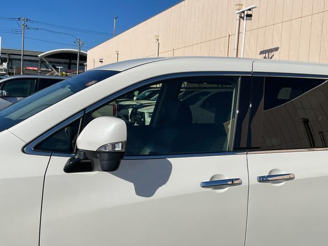 �y���z�K���o�[����X�́u�g�C�U��X�E�x�r�[�U��X����v�̂����ׂ�B�u�W���C�t���z���_����X����v�̓��H�����񂾖ڂ̑O�ł��I�݂Ȃ��܂̂��ԑI�т̂���`���������Ă��������I