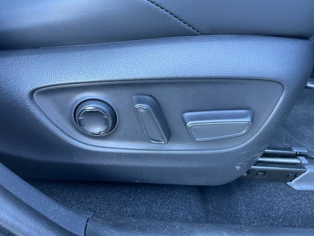 ハリアーハイブリッド Ｚ　レザーパッケージ　調光パノラマルーフ　モデリスタエアロ　純正ナビ　パノラミックビューモニター　アダプティブクルーズコントロール　ＪＢＬプレミアムサウンド　黒革シート　デジタルインナーミラー　ドラレコ　ＥＴＣ　ＨＵＤ（10枚目）