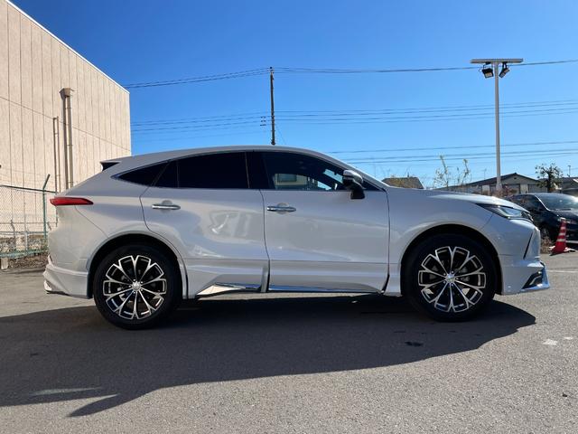 ハリアーハイブリッド Ｚ　レザーパッケージ　調光パノラマルーフ　モデリスタエアロ　純正ナビ　パノラミックビューモニター　アダプティブクルーズコントロール　ＪＢＬプレミアムサウンド　黒革シート　デジタルインナーミラー　ドラレコ　ＥＴＣ　ＨＵＤ（19枚目）