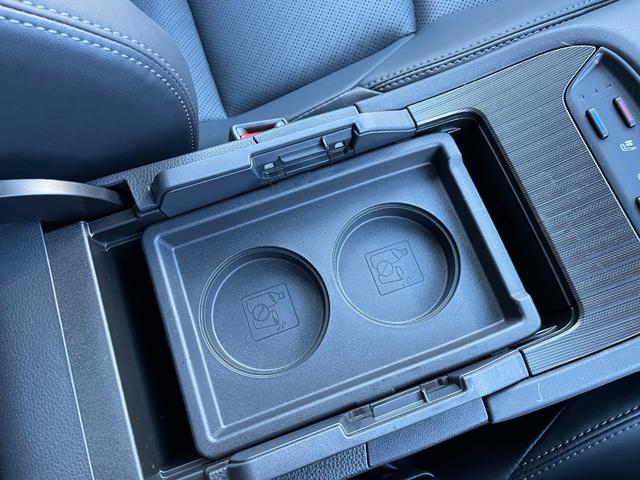 ハリアーハイブリッド Ｚ　レザーパッケージ　調光パノラマルーフ　モデリスタエアロ　純正ナビ　パノラミックビューモニター　アダプティブクルーズコントロール　ＪＢＬプレミアムサウンド　黒革シート　デジタルインナーミラー　ドラレコ　ＥＴＣ　ＨＵＤ（46枚目）