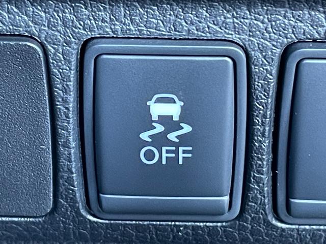 ���y������}���@�\�i�s�b�r�j�z�J���Ŋ���₷���H�ʂȂǂŉ����肪�����������A�u���[�L�ƃG���W���o�͂������I�ɃR���g���[�����A�D�ꂽ�ԗ����萫���������܂��I