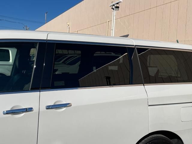 �y���z�K���o�[����X�́u�g�C�U��X�E�x�r�[�U��X����v�̂����ׂ�B�u�W���C�t���z���_����X����v�̓��H�����񂾖ڂ̑O�ł��I�݂Ȃ��܂̂��ԑI�т̂���`���������Ă��������I