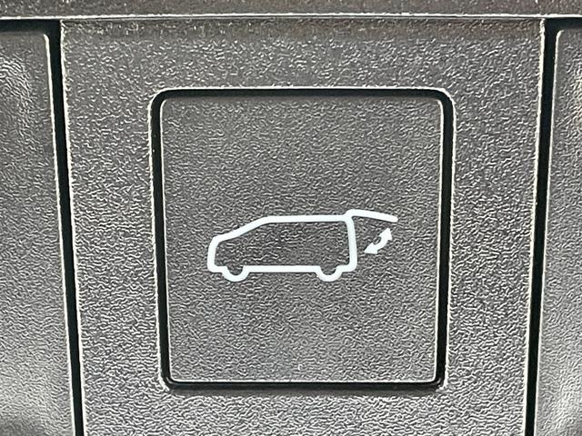 ノア S-Z 純正ナビ Bluetooth フルセグTV FM AM バックカメラ シートヒーター 電動リアゲート オットマン ETC2.0 純正フロアマット 純正アルミホイール 衝突被害軽減システム 純正LED(12枚目)