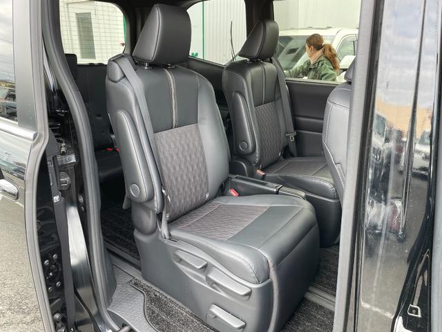 ノア S-Z 純正ナビ Bluetooth フルセグTV FM AM バックカメラ シートヒーター 電動リアゲート オットマン ETC2.0 純正フロアマット 純正アルミホイール 衝突被害軽減システム 純正LED(15枚目)