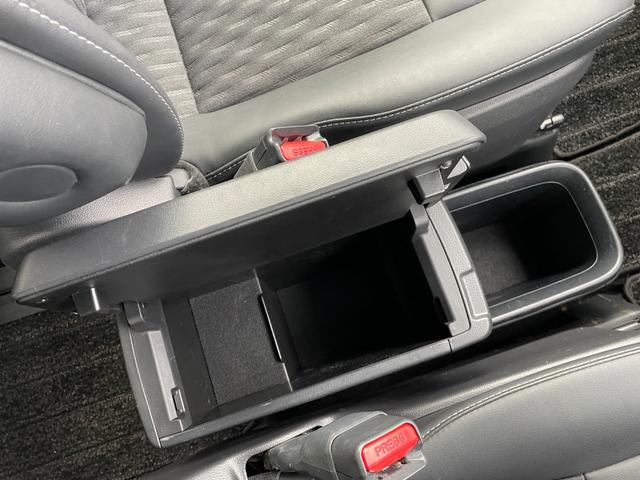 ノア S-Z 純正ナビ Bluetooth フルセグTV FM AM バックカメラ シートヒーター 電動リアゲート オットマン ETC2.0 純正フロアマット 純正アルミホイール 衝突被害軽減システム 純正LED(40枚目)