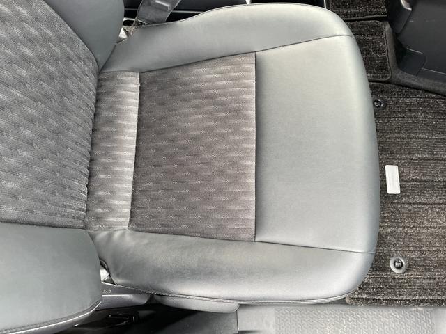 ノア S-Z 純正ナビ Bluetooth フルセグTV FM AM バックカメラ シートヒーター 電動リアゲート オットマン ETC2.0 純正フロアマット 純正アルミホイール 衝突被害軽減システム 純正LED(45枚目)