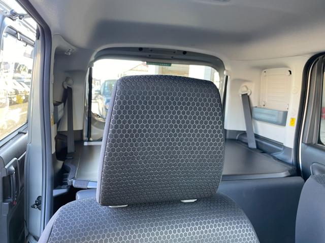 �y���z�K���o�[����X�́u�g�C�U��X�E�x�r�[�U��X����v�̂����ׂ�B�u�W���C�t���z���_����X����v�̓��H�����񂾖ڂ̑O�ł��I�݂Ȃ��܂̂��ԑI�т̂���`���������Ă��������I