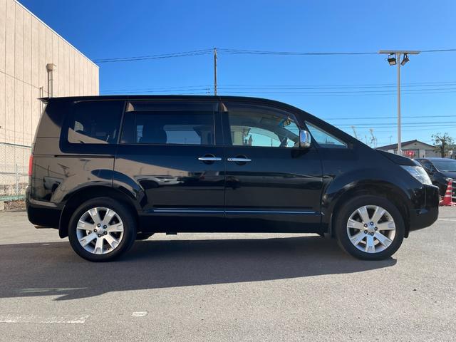 デリカＤ：５ Ｄ　パワーパッケージ　純正９インチナビ　フリップダウンモニター　両側パワースライドドア　前席シートヒーター　バックカメラ　クルーズコントロール　マッドガード　パドルシフト　純正１８インチＡＷ（20枚目）