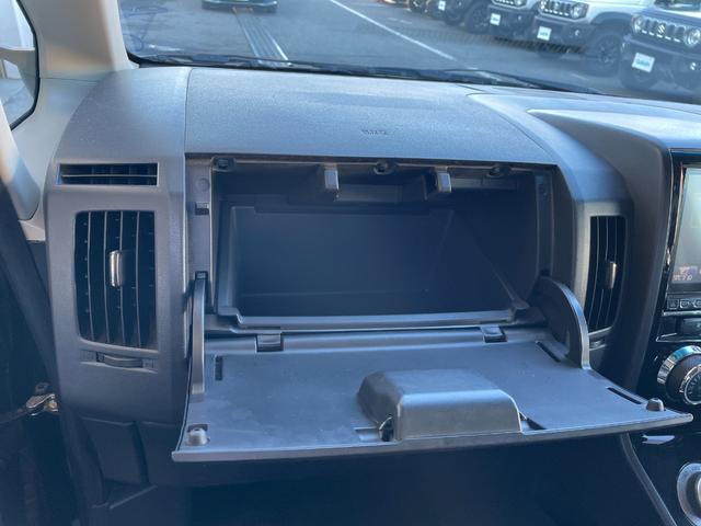 デリカＤ：５ Ｄ　パワーパッケージ　純正９インチナビ　フリップダウンモニター　両側パワースライドドア　前席シートヒーター　バックカメラ　クルーズコントロール　マッドガード　パドルシフト　純正１８インチＡＷ（52枚目）