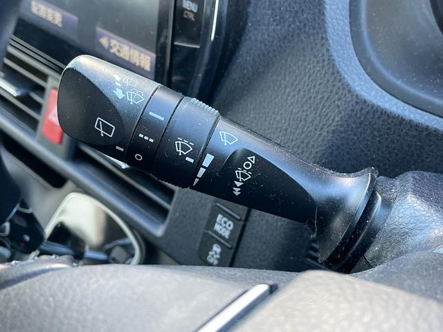 ヴォクシー ＺＳ　煌　純正フリップダウンモニター　純正１０インチナビ　ＢＴ　ＣＤ　ＤＶＤ　ＡＭ　ＦＭ　フルセグＴＶ　バックカメラ　両側パワースライドドア　衝突軽減装置　レーンキープアシスト　横滑り防止装置　前方ドラレコ（29枚目）