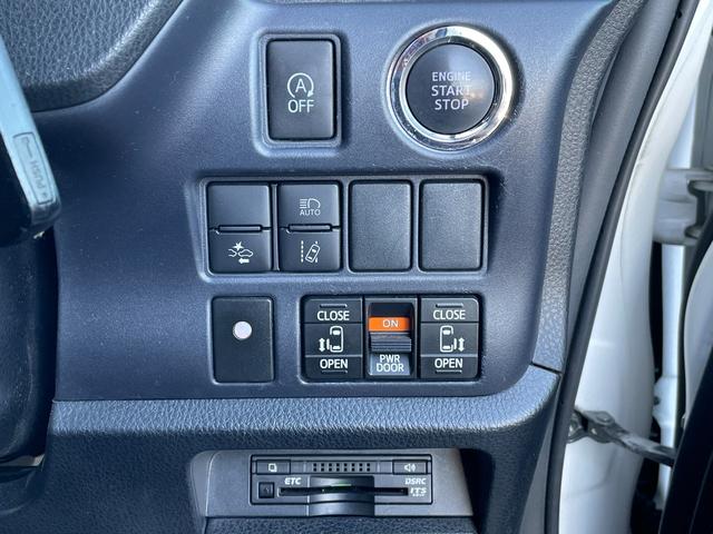 ヴォクシー ＺＳ　煌　純正フリップダウンモニター　純正１０インチナビ　ＢＴ　ＣＤ　ＤＶＤ　ＡＭ　ＦＭ　フルセグＴＶ　バックカメラ　両側パワースライドドア　衝突軽減装置　レーンキープアシスト　横滑り防止装置　前方ドラレコ（32枚目）