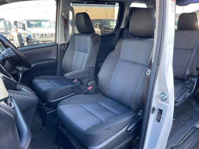 ヴォクシー ＺＳ　煌　純正フリップダウンモニター　純正１０インチナビ　ＢＴ　ＣＤ　ＤＶＤ　ＡＭ　ＦＭ　フルセグＴＶ　バックカメラ　両側パワースライドドア　衝突軽減装置　レーンキープアシスト　横滑り防止装置　前方ドラレコ（46枚目）