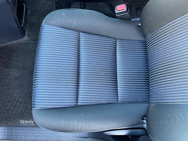 ヴォクシー ＺＳ　煌　純正フリップダウンモニター　純正１０インチナビ　ＢＴ　ＣＤ　ＤＶＤ　ＡＭ　ＦＭ　フルセグＴＶ　バックカメラ　両側パワースライドドア　衝突軽減装置　レーンキープアシスト　横滑り防止装置　前方ドラレコ（49枚目）