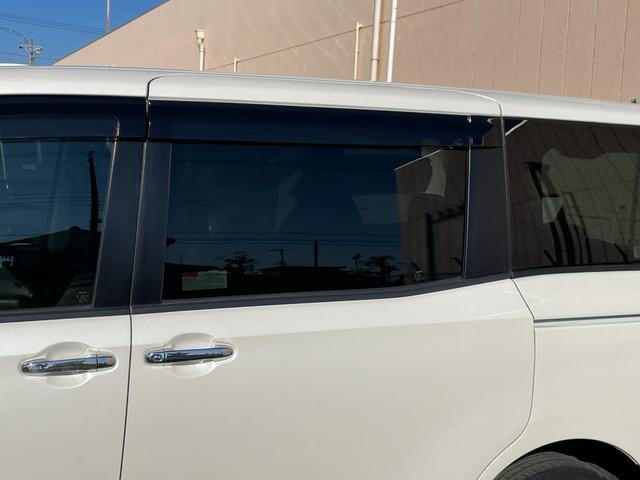 ヴォクシー ＺＳ　煌　純正フリップダウンモニター　純正１０インチナビ　ＢＴ　ＣＤ　ＤＶＤ　ＡＭ　ＦＭ　フルセグＴＶ　バックカメラ　両側パワースライドドア　衝突軽減装置　レーンキープアシスト　横滑り防止装置　前方ドラレコ（68枚目）