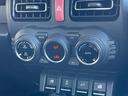 ＪＣ　ディスプレイオーディオ　Ｂｌｕｅｔｏｏｔｈ　ｉＰｏｄ　ＥＴＣ　社外マット　純正サイドバイザー　スズキセーフティセンス　リアパーキングセンサー　運転席／助手席シートヒーター　オートライト　スマートキー（32枚目）