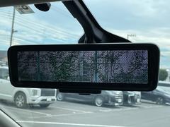 ◆デジタルインナーミラー【後方を広く見渡せる車体の後部に、カメラを取り付け、ルームミラー内のモニターに表示し、広い範囲をクリアな見やすい映像を提供します。】 7