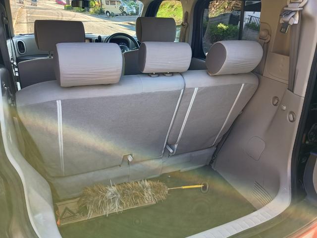 キューブ 15X Mセレクション 社外アルミ(スタッドレス履き)社外ナビ ドアバイザー 記録簿 スマートキー ETC 肘掛け バックカメラ ワンセグtv 無煙草臭 無事故(24枚目)