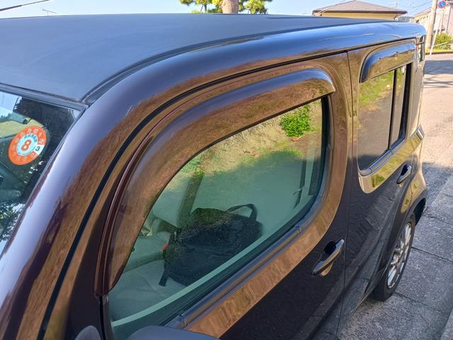 キューブ 15X Mセレクション 社外アルミ(スタッドレス履き)社外ナビ ドアバイザー 記録簿 スマートキー ETC 肘掛け バックカメラ ワンセグtv 無煙草臭 無事故(29枚目)