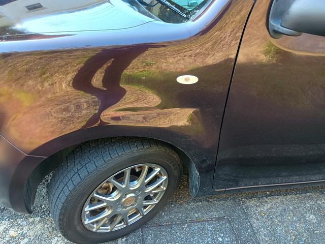 キューブ 15X Mセレクション 社外アルミ(スタッドレス履き)社外ナビ ドアバイザー 記録簿 スマートキー ETC 肘掛け バックカメラ ワンセグtv 無煙草臭 無事故(40枚目)