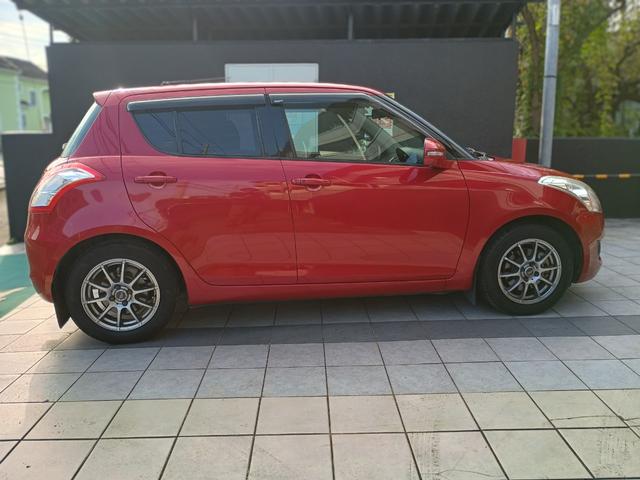 スイフト ＸＳ　社外ナビ　フルセグＴＶ　ＥＴＣ　ドライブレコーダー　バックモニター　クルーズコントロール　スロットルコントローラー　社外アルミホイール　電圧計　フォグランプ（11枚目）