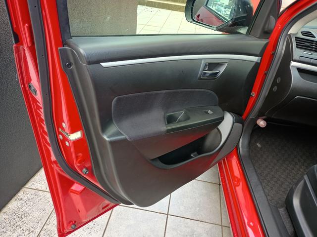 スイフト ＸＳ　社外ナビ　フルセグＴＶ　ＥＴＣ　ドライブレコーダー　バックモニター　クルーズコントロール　スロットルコントローラー　社外アルミホイール　電圧計　フォグランプ（28枚目）