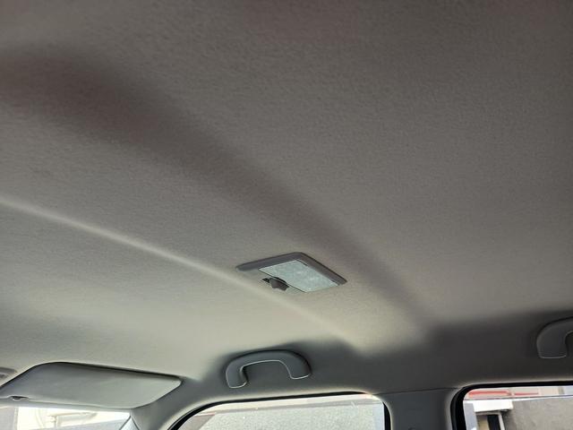 スイフト ＸＳ　社外ナビ　フルセグＴＶ　ＥＴＣ　ドライブレコーダー　バックモニター　クルーズコントロール　スロットルコントローラー　社外アルミホイール　電圧計　フォグランプ（38枚目）