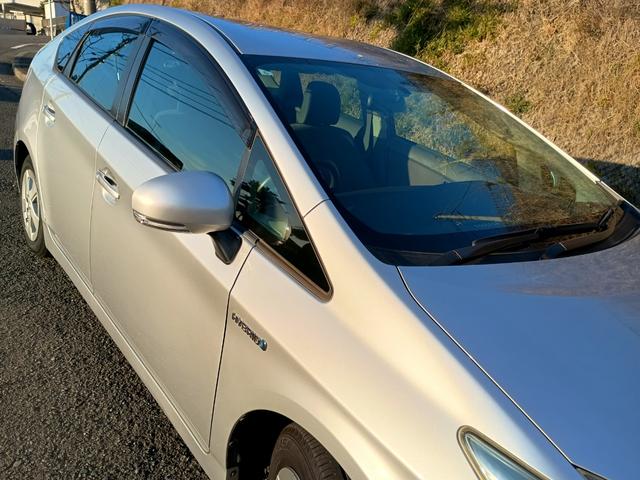 プリウス Ｌ　ＥＴＣ　外ナビ　ワンセグＴＶ　バックカメラ　無タバコ臭　ステアリングスイッチ　ドアバイザー（32枚目）