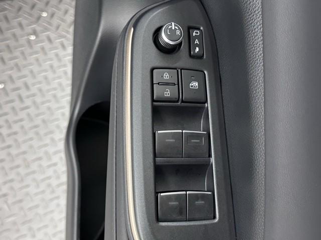 クラウンクロスオーバー Ｇレザーパッケージ　セーフティセンス　ＩＣＳ　ＢＳＭ　ディスプレイオーディオ　フルセグＴＶ　パノラミックビューモニター　ＥＴＣ２．０　クルーズコントロール　本革シート　シートエアコン　パワーシート　ＬＥＤヘッドライト（14枚目）