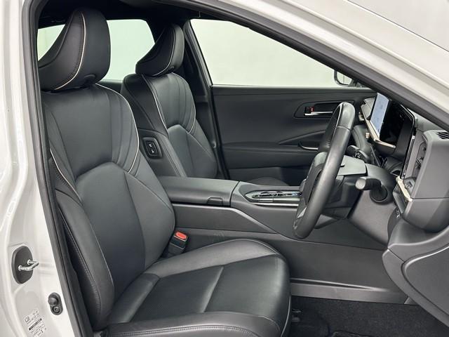 クラウンクロスオーバー Ｇレザーパッケージ　セーフティセンス　ＩＣＳ　ＢＳＭ　ディスプレイオーディオ　フルセグＴＶ　パノラミックビューモニター　ＥＴＣ２．０　クルーズコントロール　本革シート　シートエアコン　パワーシート　ＬＥＤヘッドライト（16枚目）