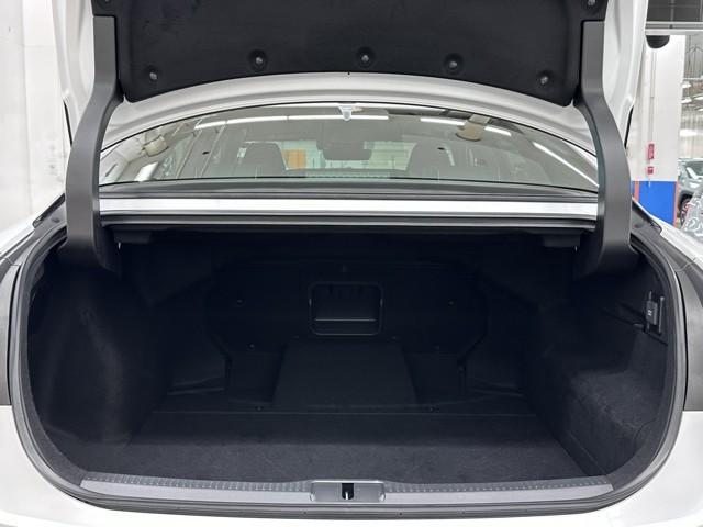 クラウンクロスオーバー Ｇレザーパッケージ　セーフティセンス　ＩＣＳ　ＢＳＭ　ディスプレイオーディオ　フルセグＴＶ　パノラミックビューモニター　ＥＴＣ２．０　クルーズコントロール　本革シート　シートエアコン　パワーシート　ＬＥＤヘッドライト（18枚目）