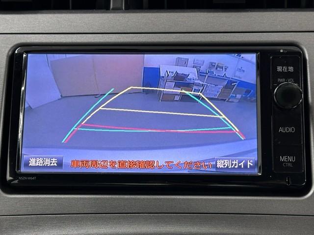 プリウス Ｓ　純正ナビ　フルセグＴＶ　バックカメラ　ＥＴＣ　ドライブレコーダー　スマートキー　ＨＩＤヘッドライト　アルミホイール（6枚目）