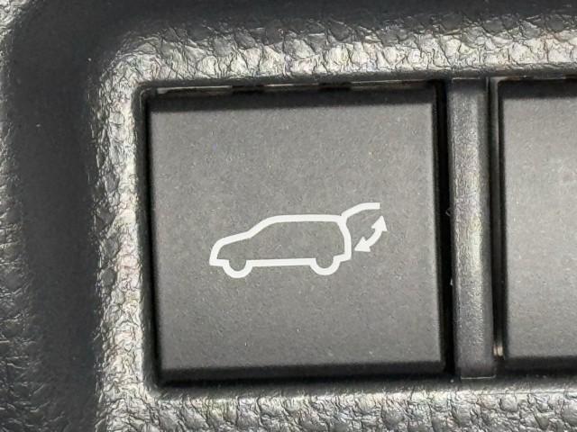 ハリアーハイブリッド Z レザーパッケージ セーフティセンス ICS BSM ナビ TV パノラミックビューモニター ETC2.0 ドラレコ 本革シート シートエアコン パワーシート パワーバックドア サンルーフ モデリスタ製フルエアロ(18枚目)