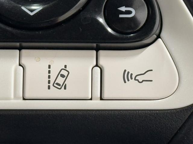 プリウス Ａプレミアム　ツーリングセレクション　セーフティセンス　ＩＣＳ　ＢＳＭ　９インチナビ　ＴＶ　バックカメラ　ＥＴＣ　ドライブレコーダー　クルーズコントロール　本革シート　パワーシート　シートヒーター　ＬＥＤライト　１７インチアルミホイール（12枚目）